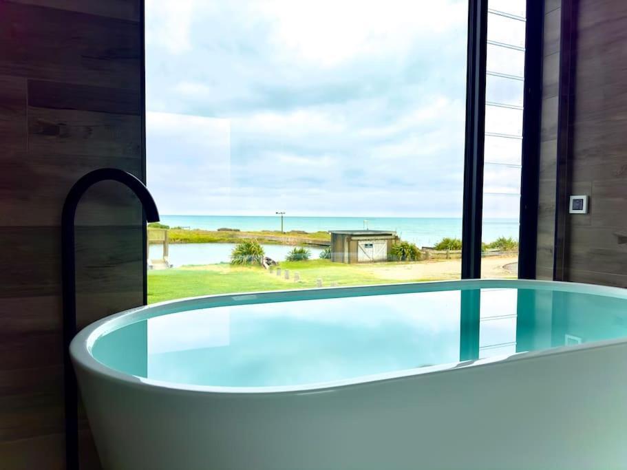 Luxury Absolute Ocean View Lodge Waverley Town District Екстериор снимка